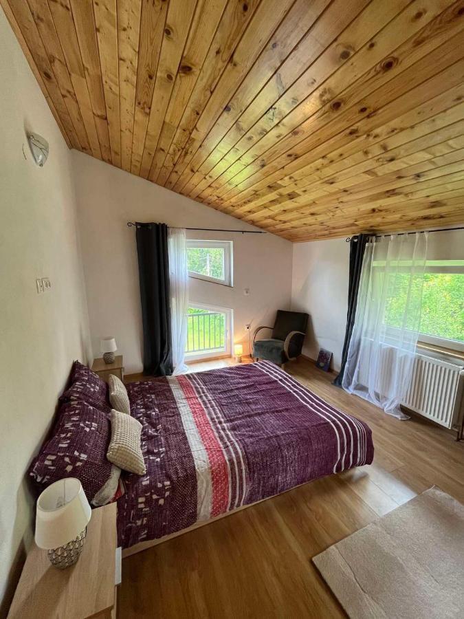 Rooms Ljubenko คาร์โลวัตส์ ภายนอก รูปภาพ