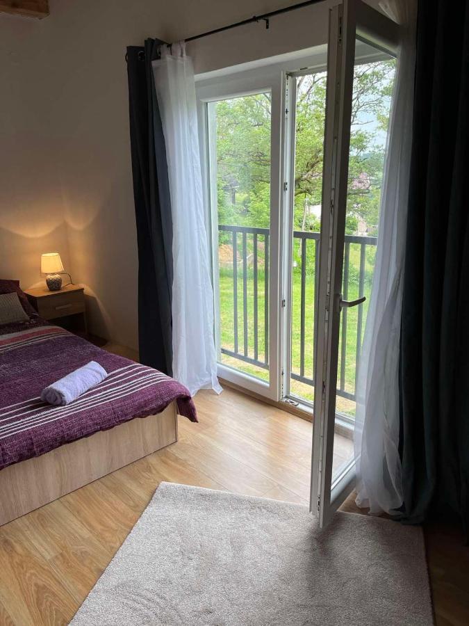 Rooms Ljubenko คาร์โลวัตส์ ภายนอก รูปภาพ