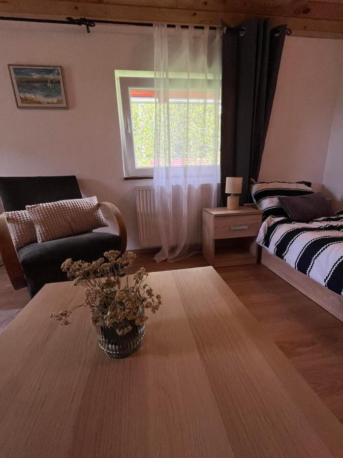 Rooms Ljubenko คาร์โลวัตส์ ภายนอก รูปภาพ